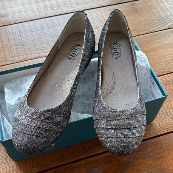 Cliffs by White Mountain - Clara - pewter glitter fabric - Flats - 8.5 - Picture 1 of 10